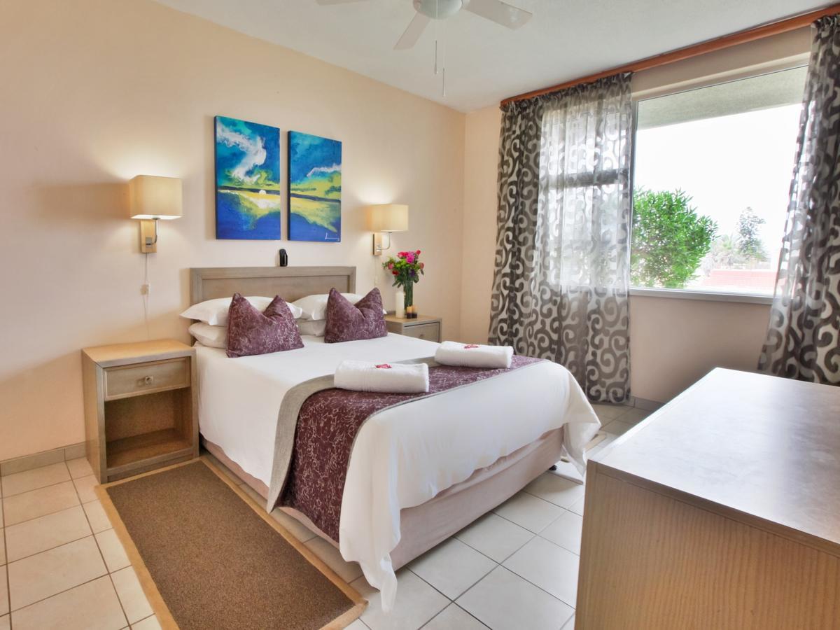 First Group Desert Rose Henties Bay Extérieur photo