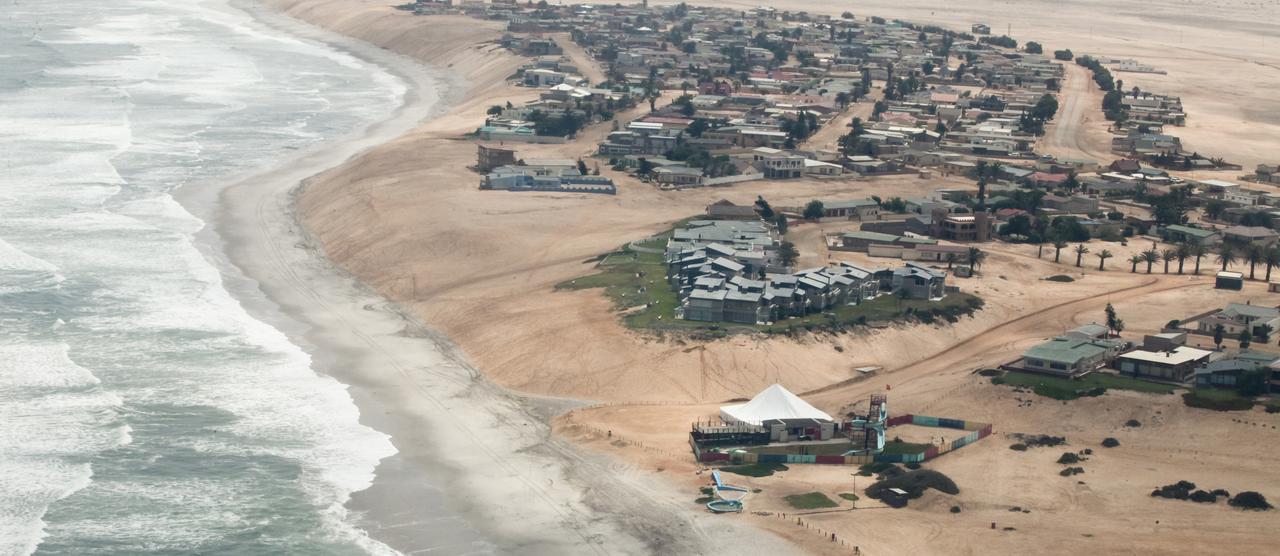 First Group Desert Rose Henties Bay Extérieur photo
